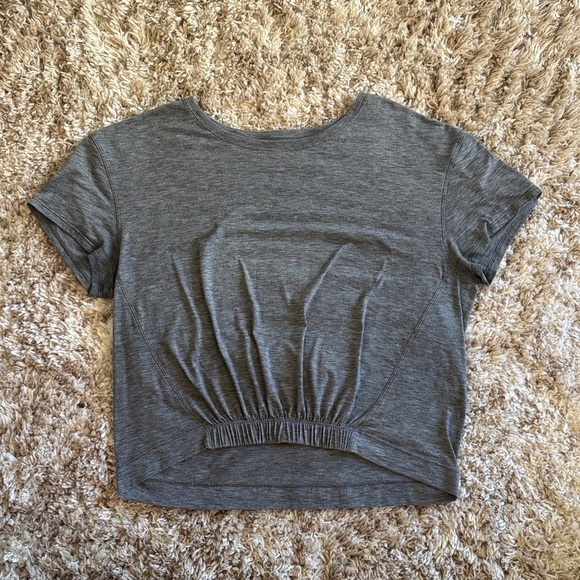 lululemon athletica Tops - Lululemon Gray Women's‎ ShortSleeve